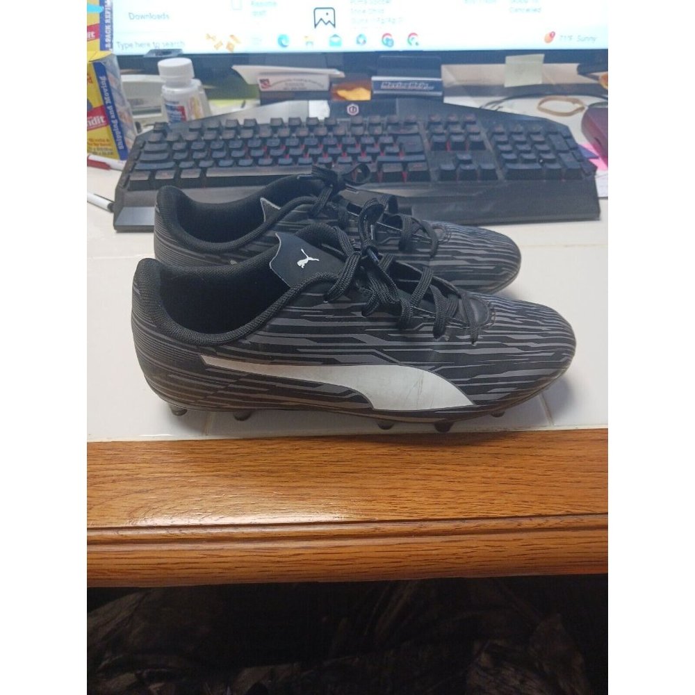Puma Soccer Shoe Child Quick III Fg/Ag Jr 106576-02 size 6C